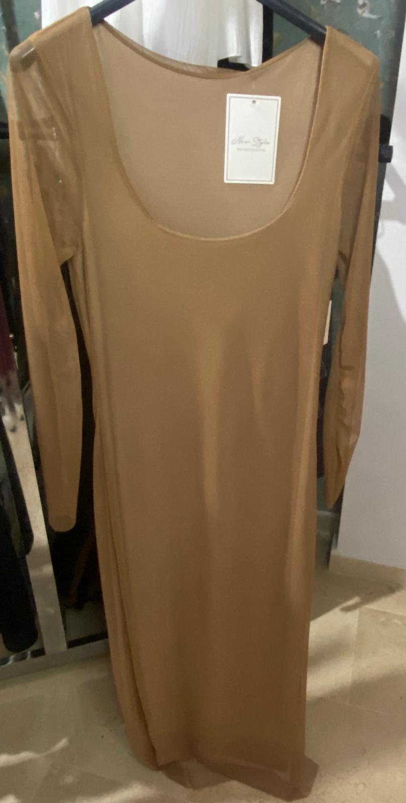 Vestido cuello barco camel