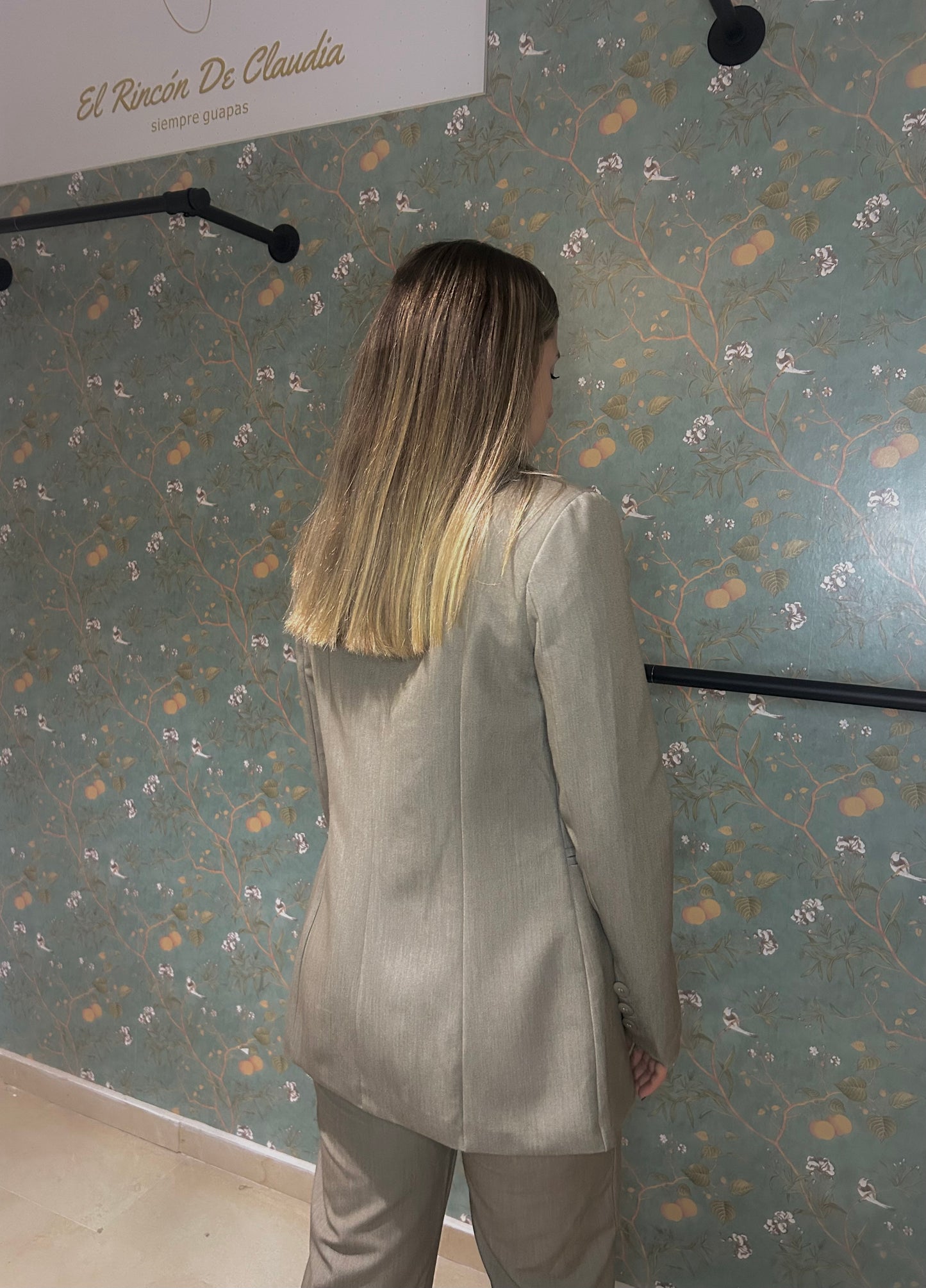 Conjunto dos piezas vestir
